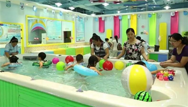 北京婴儿游泳馆加盟费