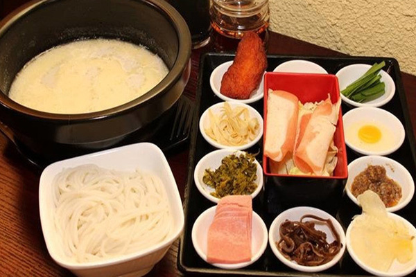 味一过桥米线加盟门店