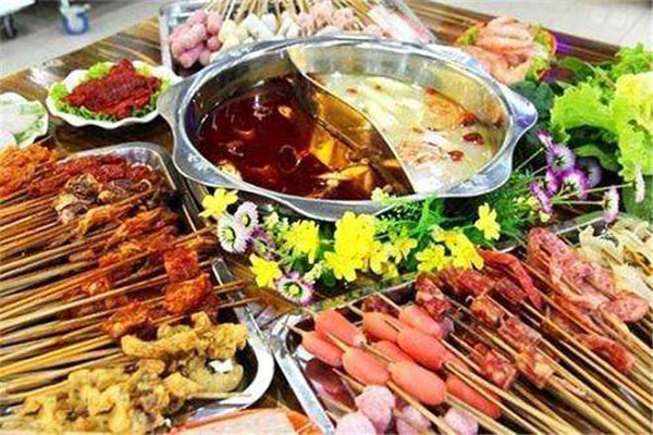 签范儿臻香串串火锅加盟门店