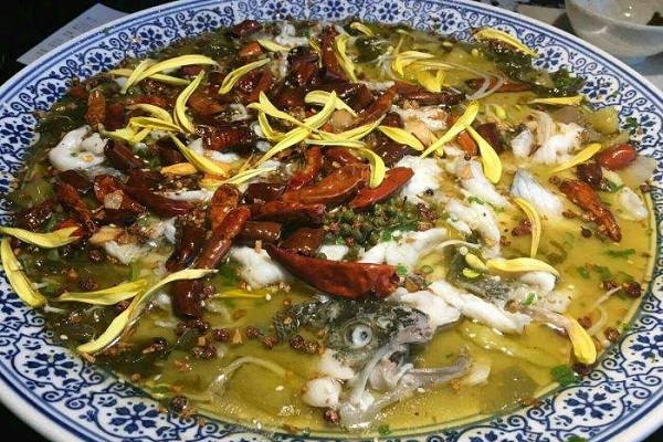 桂太二老坛酸菜鱼