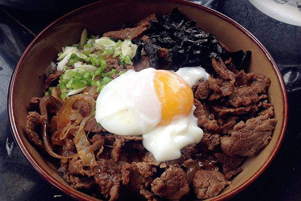 牛丼日式牛肉饭加盟门店