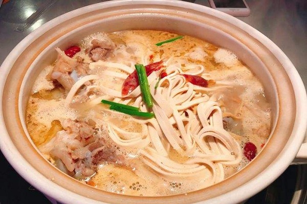 留下来筒骨砂锅加盟店