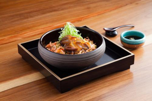 极稻日本料理加盟门店