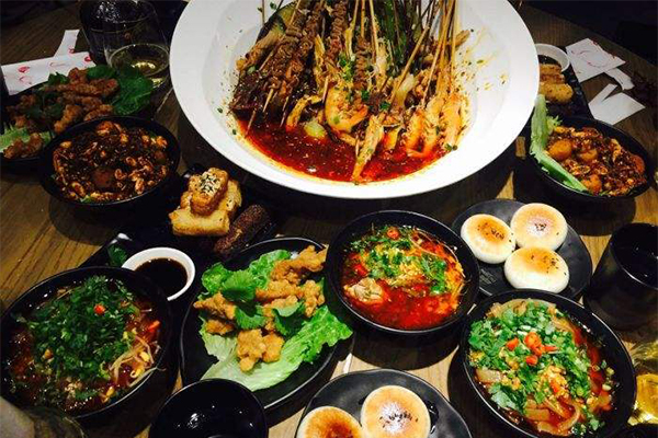 柒串麻辣料理加盟费