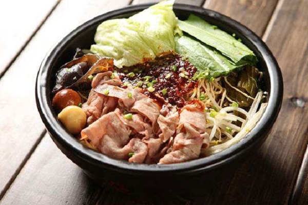 雷鼓巷过桥米线加盟店