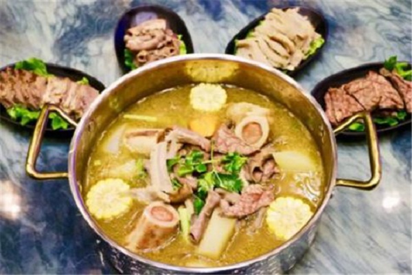 鲜物唯煮打边炉加盟店