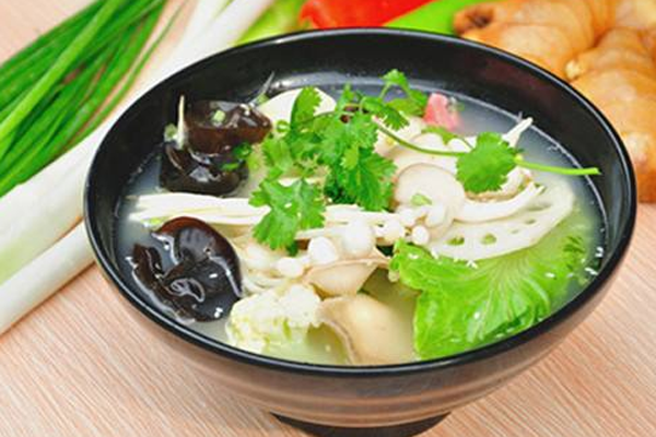 恋尚果园骨汤麻辣烫加盟门店