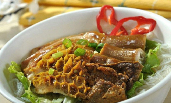 极味岛港式牛杂加盟门店