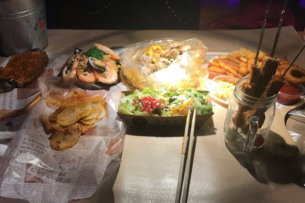 热蟹沸腾美式海鲜餐厅加盟门店