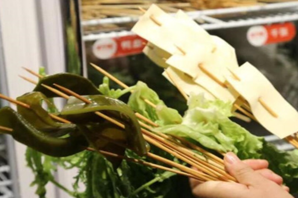 半个椒串串火锅加盟门店