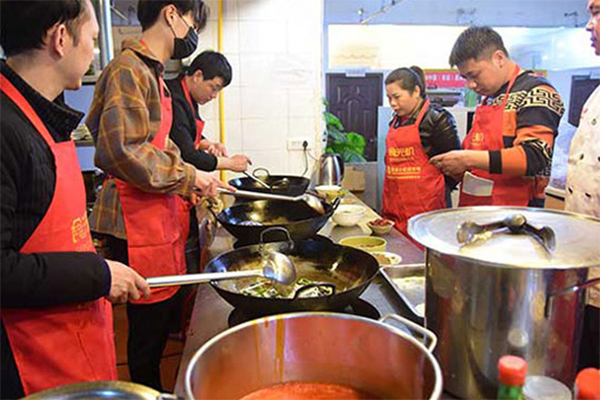 乐山周记串串香加盟费