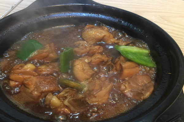 王浩泽黄焖鸡米饭加盟门店