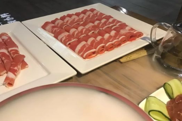 牛牛牛正宗潮汕鲜牛肉火锅加盟门店