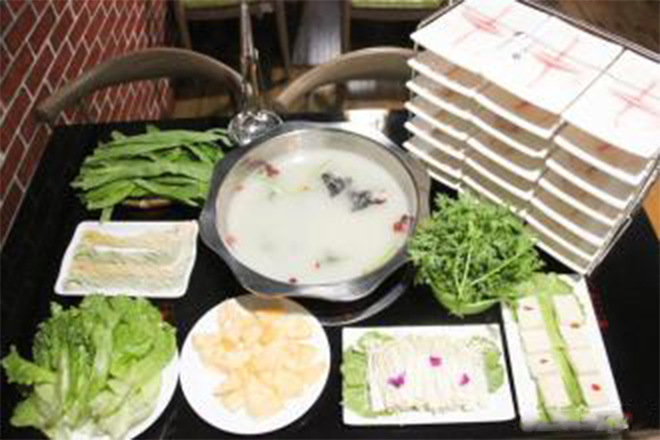 元鼎斑鱼庄加盟店