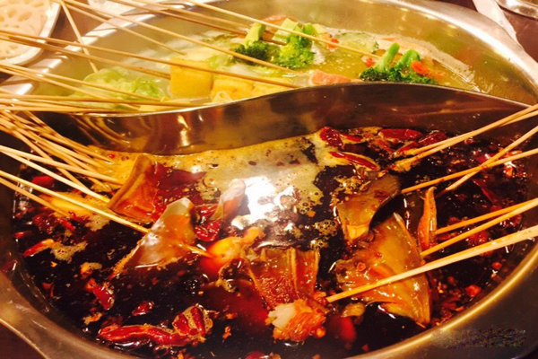 城里巷外串串香火锅加盟费
