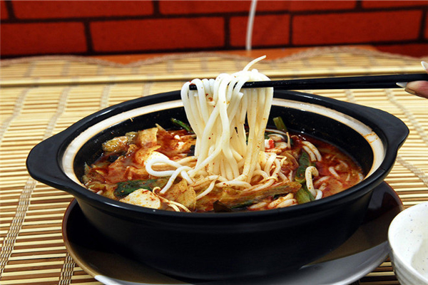 佳事吉砂锅面