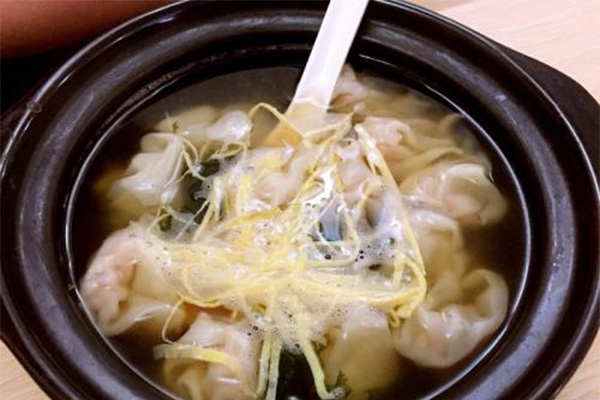 王阿姨砂锅馄饨加盟门店