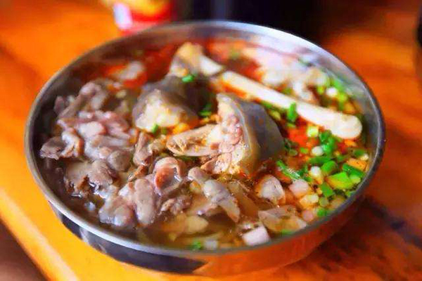 马山黑山羊羊肉粉