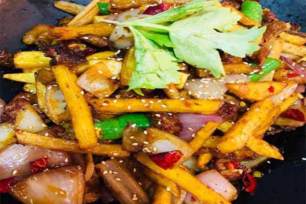 龙少爷功夫干锅加盟门店