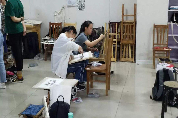 天艺画室