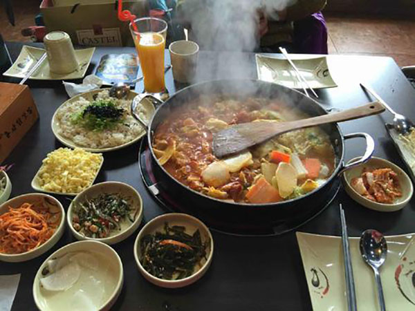 星米年糕韩国料理加盟店