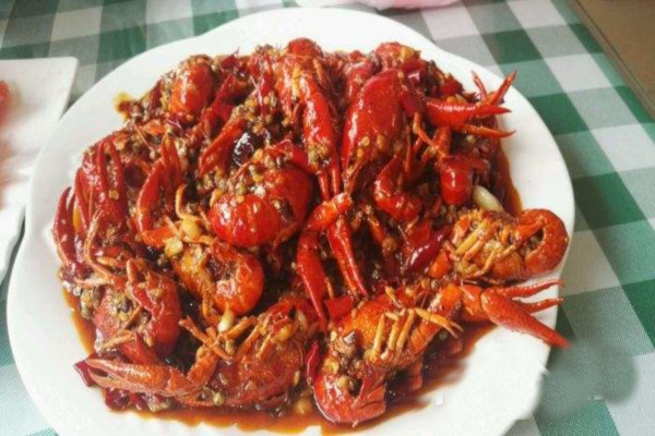 一万鑫麻辣小龙虾加盟费