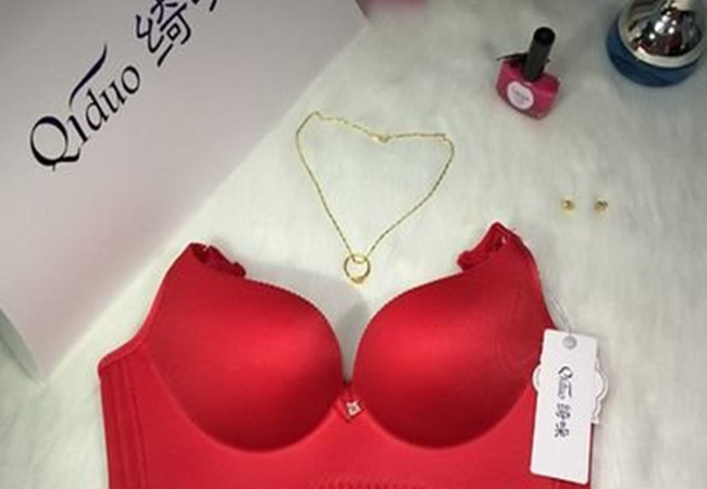 绮哚内衣