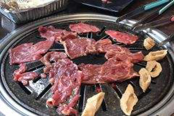 爸爸笑特色烤肉加盟费