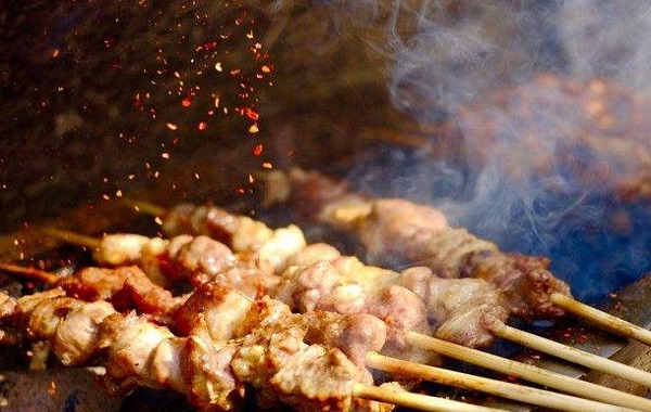 茅草屋烧烤加盟费