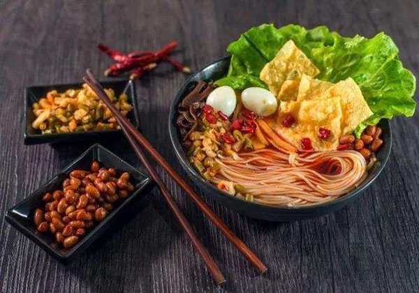 杨小姐螺蛳粉加盟店