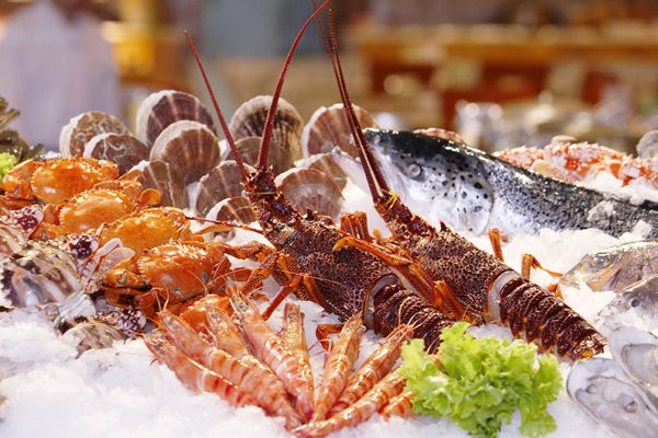 桃花盛开海鲜自助火锅加盟店