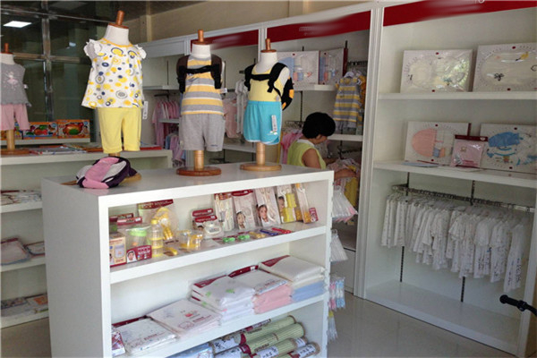 亲亲小猪母婴加盟店