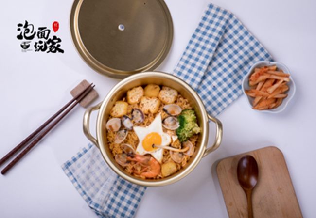 只二泡面玩家加盟门店