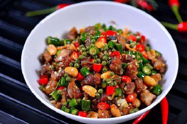 何记青椒鸡加盟费