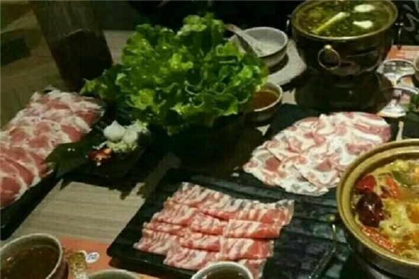 名品小火锅加盟费