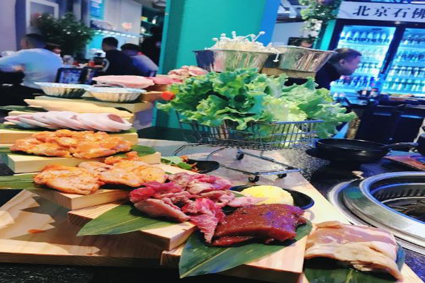 聚十三地摊烤牛肉加盟