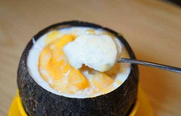 椰本正经甜品加盟费