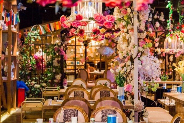 花码头老火锅加盟店