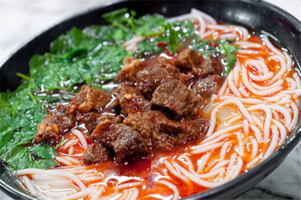 桥馨园过桥米线加盟店