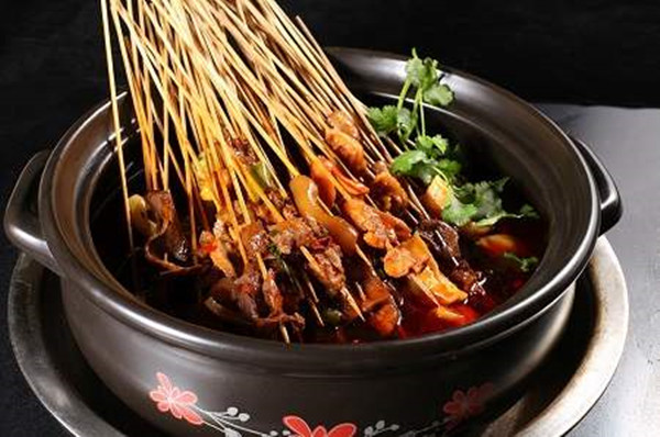 串婆婆砂锅串串香加盟店