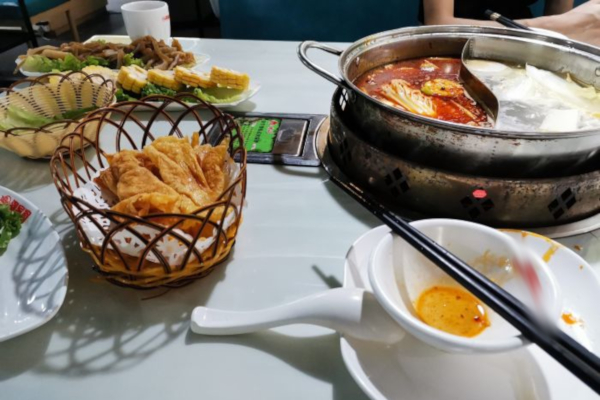 潮家将汕头牛肉火锅加盟店