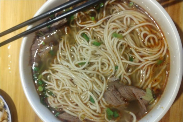 吾麦香牛肉面加盟店