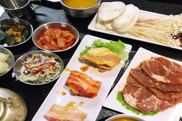 韩九点炭火烤肉加盟费