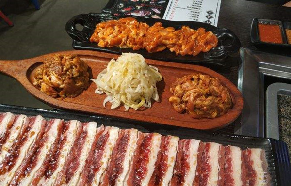 东北人烤肉之火石肉堂加盟店
