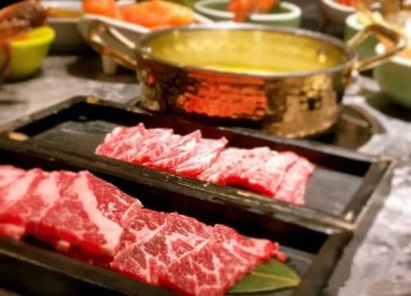辣府肉铺圌牛排火锅加盟店