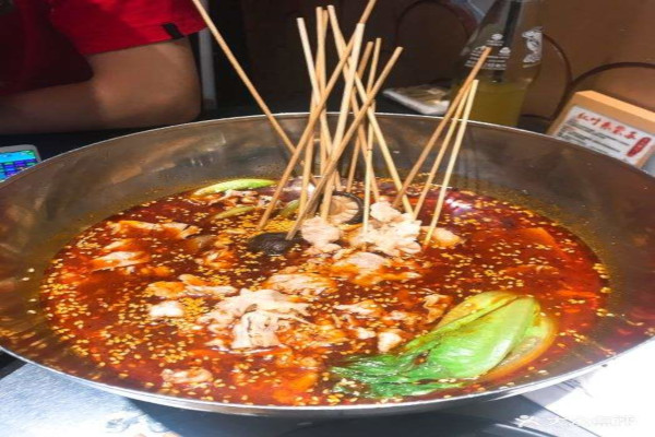 红料理串串有瘾加盟费