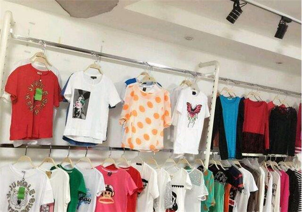 外贸服装加盟店
