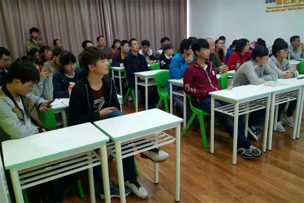 伊顿名师加盟费