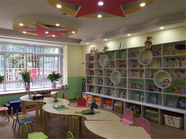 少儿托管班加盟店