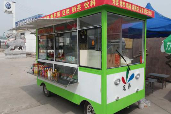 移动餐车加盟费